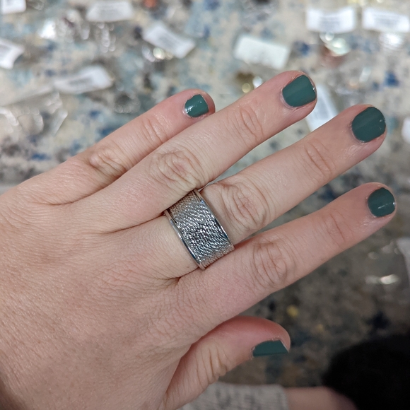 5/$20 Paparazzi The GRATE-st Thing Silver Ring